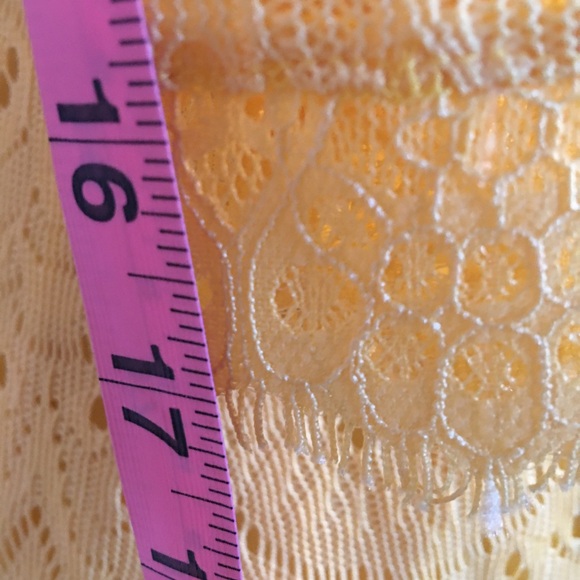 London Times Yellow Lace Dress lined three quarter sleeves Size 4 - Picture 9 of 11